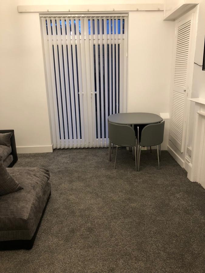 No 32 - Large 2 Bed Near Sefton Park And Lark Lane Daire Liverpool Dış mekan fotoğraf